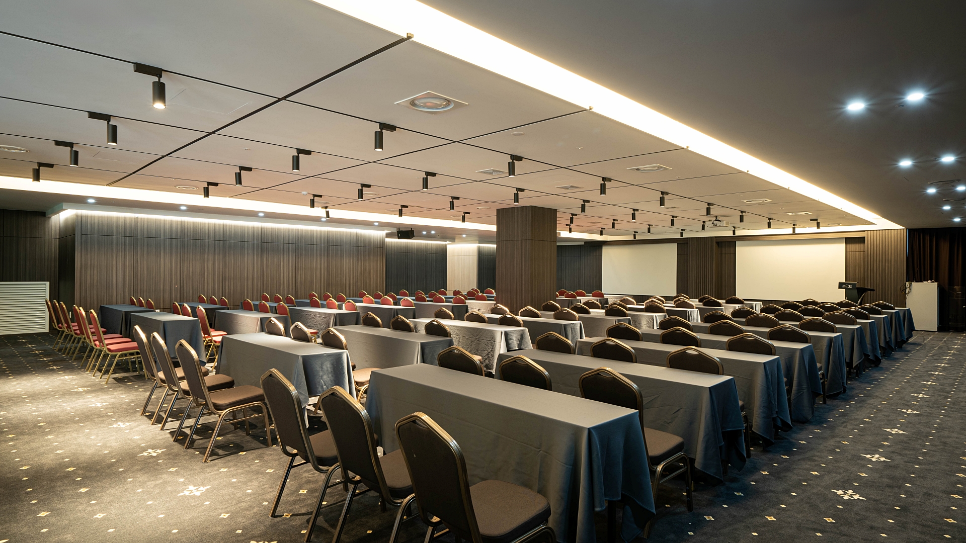 다이아몬드 내부 전경