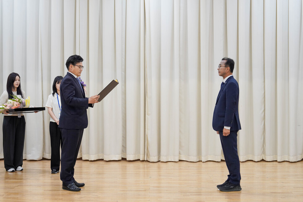 20260608 제9회 전국동시지방선거 당선증 교부식-2.jpg