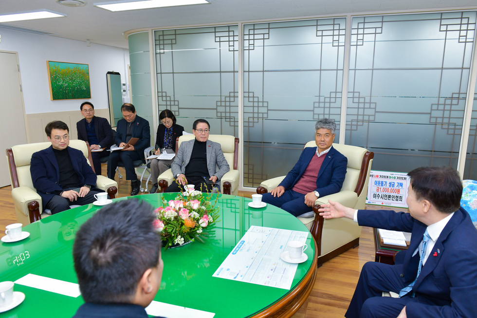 20250114 언론인협회 불우이웃돕기 성금 전달식-4.jpg