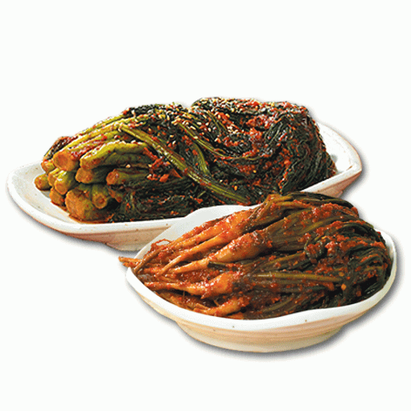 접시에 맛있게 담긴 갓김치와 고들빼기김치 사진