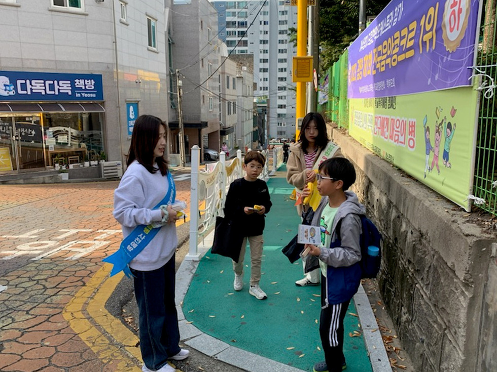 6 여수시, ‘어린이 건강식생활 실천’ 캠페인 펼쳐.jpg