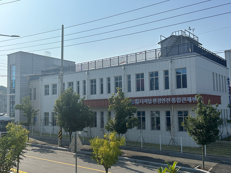 여수시(시장 정기명)는 여수국가산단 내 안전관리 체계 확립을 위해 ‘석유화학산단 안전관리 고도화 플러스 사업’을 본격 추진한다고 12일 밝혔다.