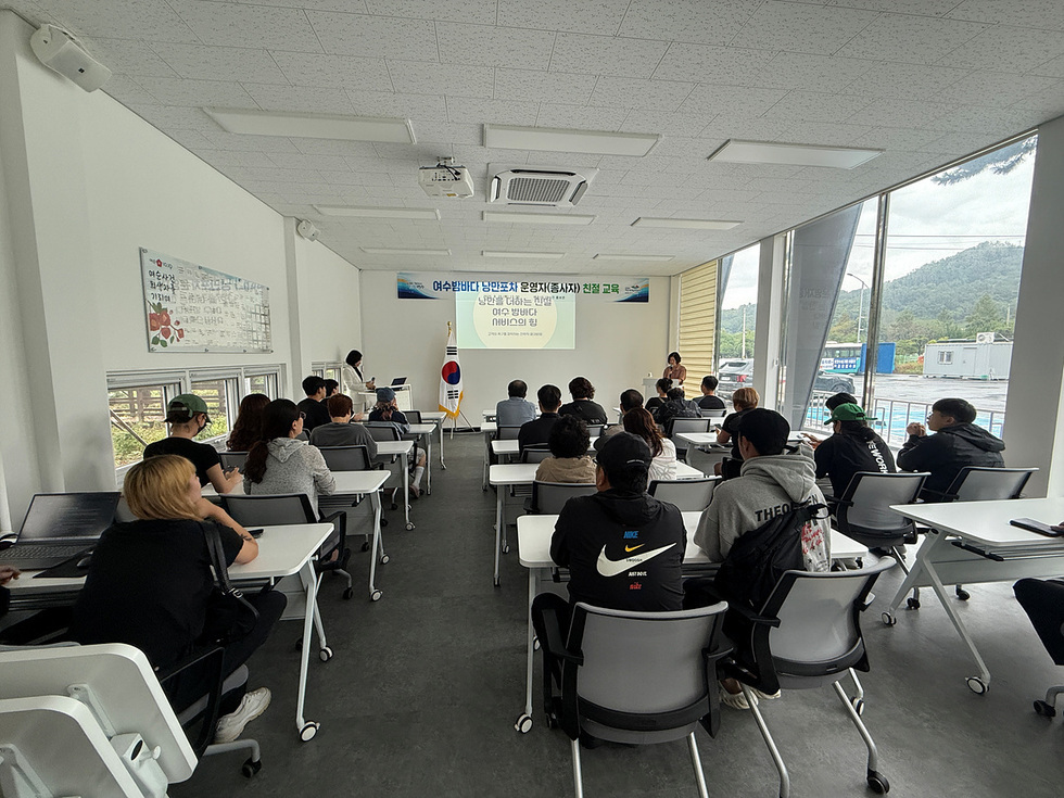 8 여수시, 낭만포차 운영자·종사자 대상 하반기 친절교육 실시.jpg