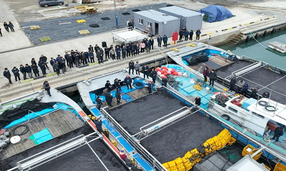 5 여수시, 첫 물김 위판장 낭도에 개설…초매식 개최.jpg