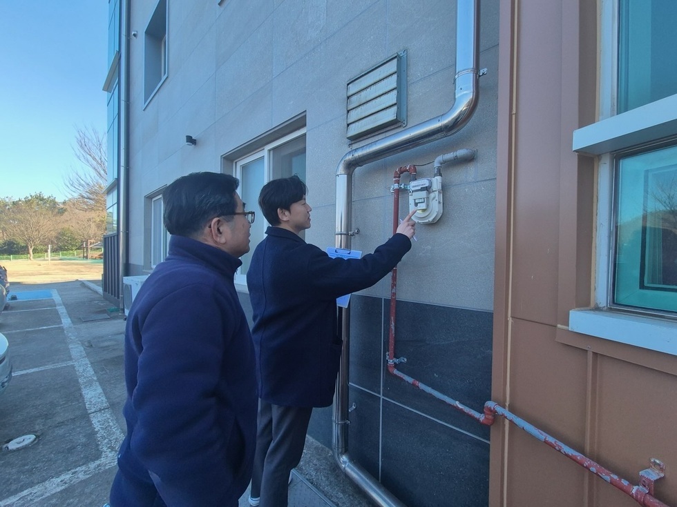 8-1여수시, 겨울철 노숙인 안전관리·현장 보호체계 구축에 총력.jpg