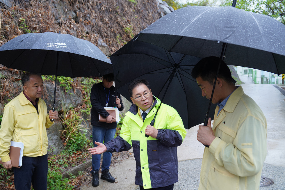 [추가]2-2 여수시, 호우주의보 발령에 따른 비상근무 1단계 돌입.jpg