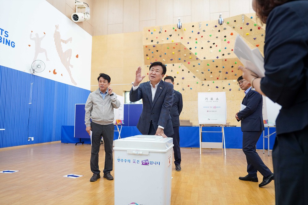 [추가] 정기명 여수시장, 제9회 전국동시지방선거 투표소 현장점검 실시.jpg
