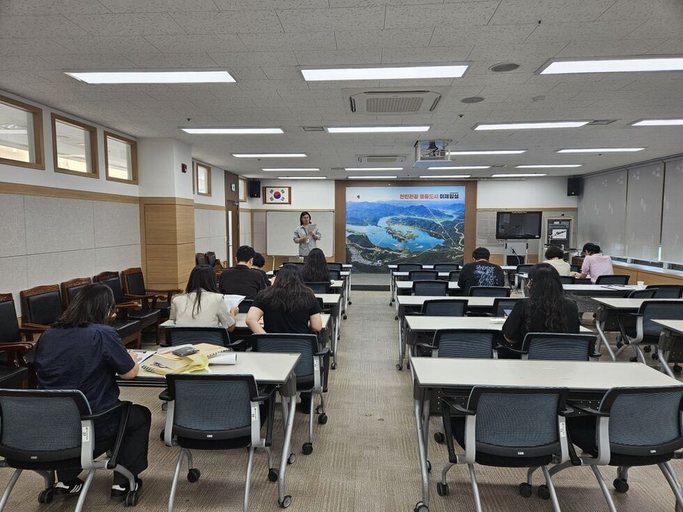 5 여수시, ‘2026 통합문화이용권 담당자 직무 역량강화 교육’ 실시.jpg
