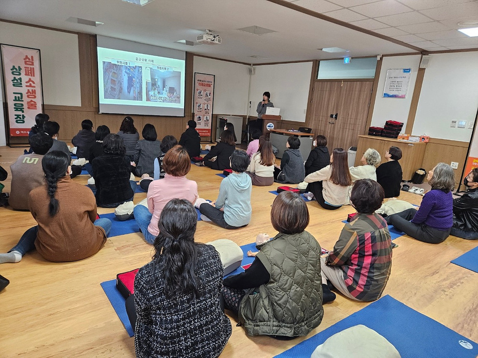 5-1 여수시 드림스타트 아동복지교사, 심폐소생술 교육 수료.jpg