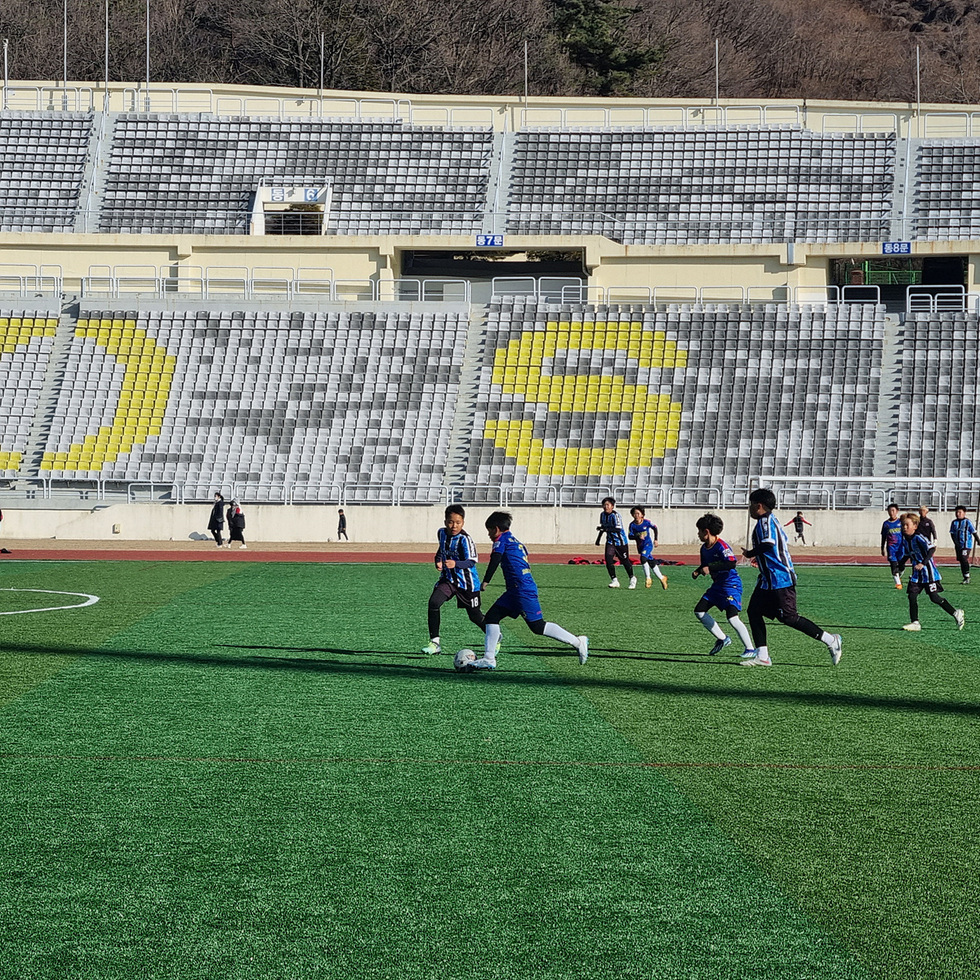 5-3 여수시, 동계 전지훈련 메카로 ‘인기’ 축구 전지훈련.jpg