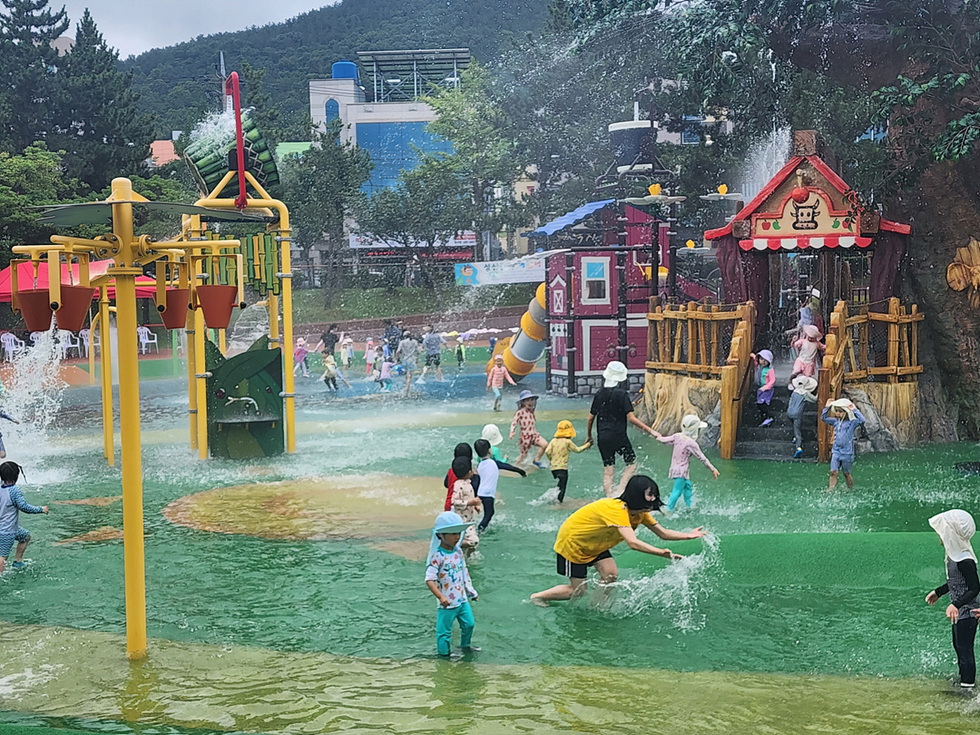 3-2 여수시, 성산공원·여문공원 어린이 물놀이장 12일부터 운영