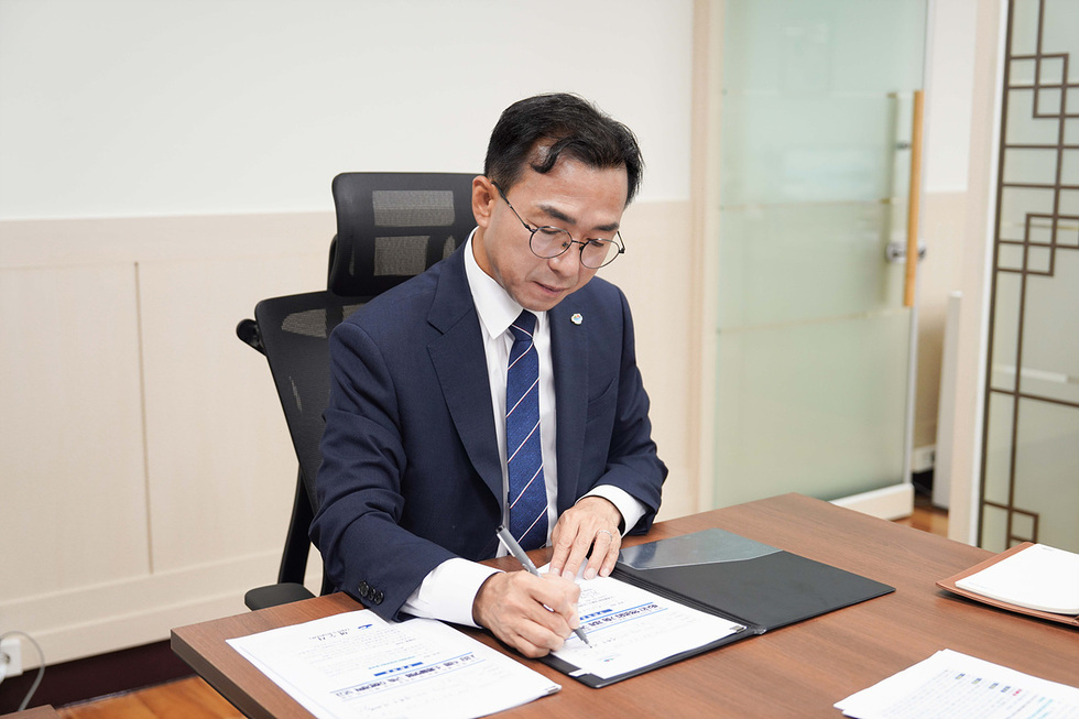 Mayor Seo Young-hak’s First Official Approval Marks the Start of _Citizen Sovereignty Administration.jpg